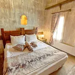Hikmet's House 4*